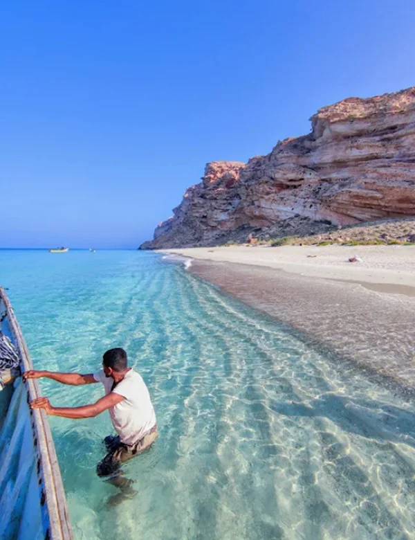yemen, hadramaut, socotra, shibam, seiyun, al mukalla, qalansiyah, detwah, viaggio, tour operator, spedizione, medio oriente